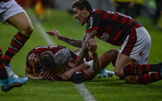 O inferno é aqui! Flamengo vence Atlético-MG e leva classificação heroica na Copa do Brasil