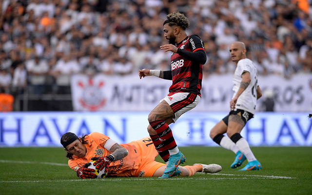 Flamengo perde invencibilidade recente contra o Corinthians; veja retrospecto