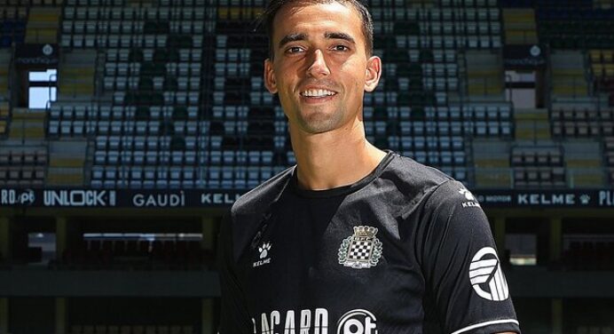 Ex-Flamengo, goleiro César é novo reforço de time português