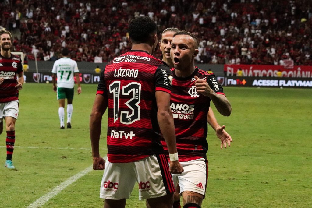 Cebolinha abre o coração ao falar da estreia e pede sequência no Flamengo