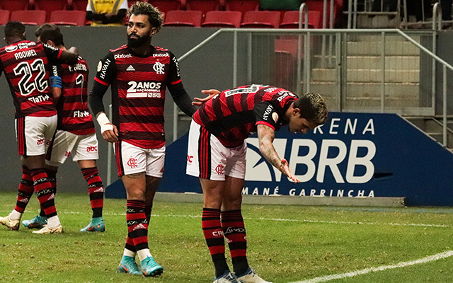 Show de Pedro e assistência de Cebolinha: Flamengo goleia Juventude e arranca no Brasileirão