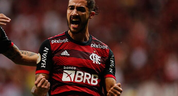 Gustavo Henrique tem boa atuação, e números impressionam contra o Coritiba