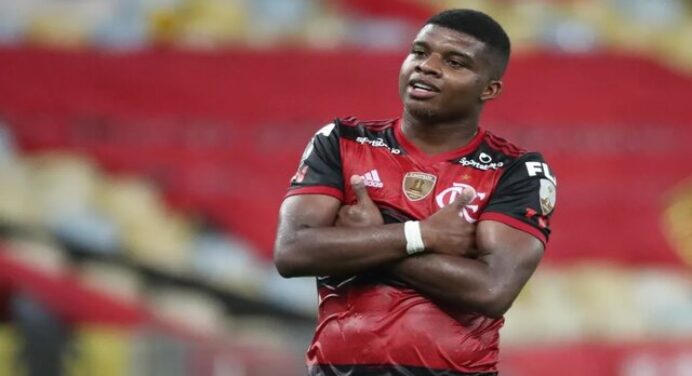 Lincoln revela mágoa, mas garante: “Eu amo o Flamengo e não vai mudar”