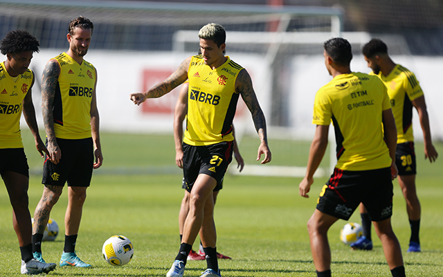 Agora é decisão! Flamengo se reapresenta nesta segunda com foco total no Athletico-PR