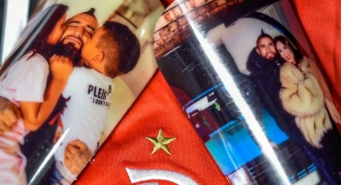 Caneleiras de Vidal têm foto de filhos e esposa; veja