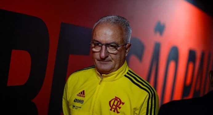Dorival garante que Flamengo não abriu mão de nenhuma competição