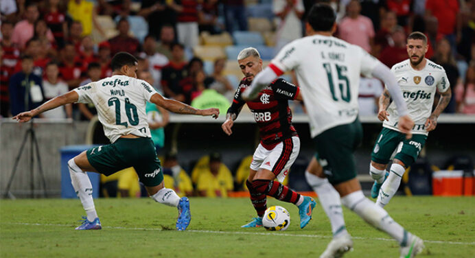 De 2016 para cá, Flamengo e Palmeiras têm números parecidos no Brasileirão