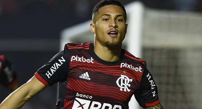 João Gomes publica mensagem enigmática em meio a imbróglio por renovação