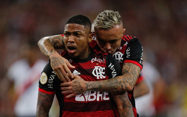Marinho se aproxima de ‘recém-chegados’ e tenta ser exemplo para garotos do Flamengo