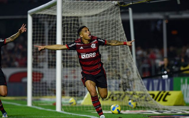 Flamengo vence São Paulo por 3x1 pela semifinal da Copa do Brasil