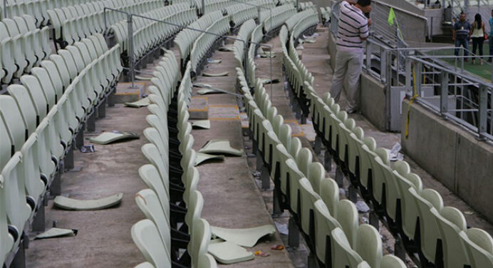 Prejuízo do Fortaleza com cadeiras danificadas após jogo contra Flamengo passa dos R$ 60 mil