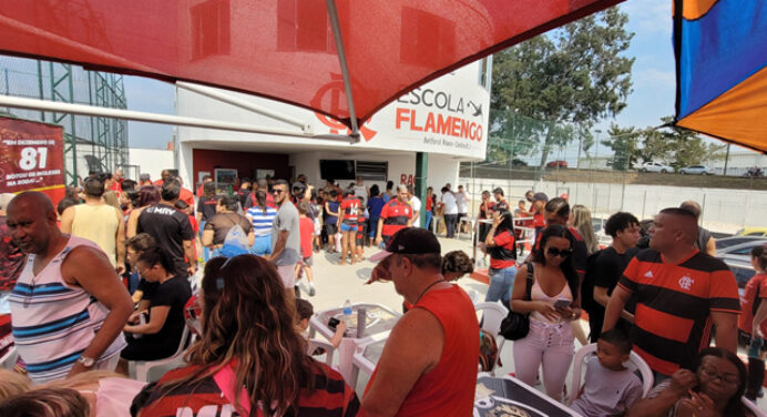 Flamengo inaugura escolinha de futebol após polêmica rescisão do Fluminense