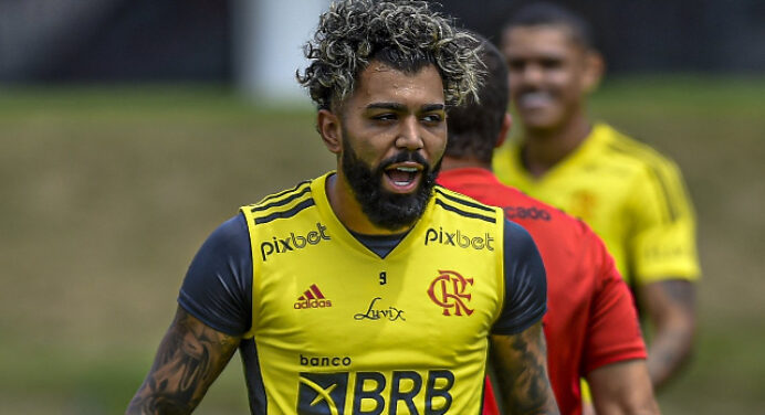 Ataque do Flamengo pode ter dupla inédita para jogo contra o Fortaleza, pelo Brasileirão