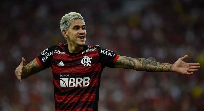 Pedro exalta classificação do Flamengo na Libertadores: “Três finais não é para qualquer grupo”