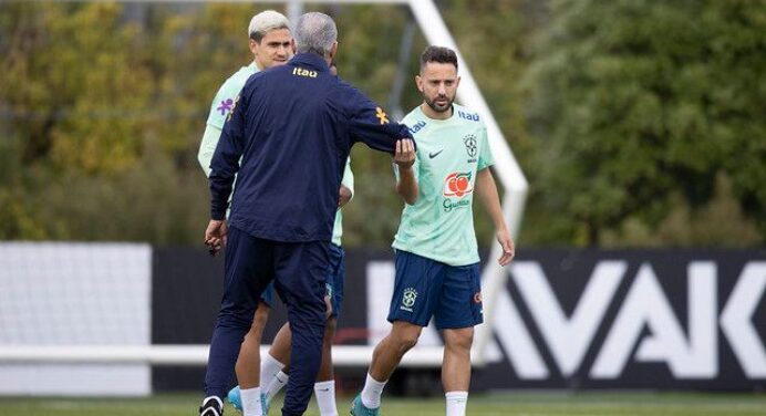 Tite confirma Seleção Brasileira sem Pedro e Everton Ribeiro contra Gana