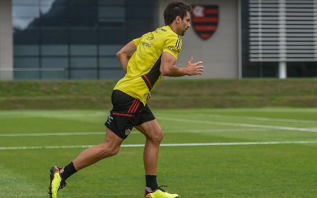 Dorival espera recuperação de Rodrigo Caio para jogo contra Fortaleza