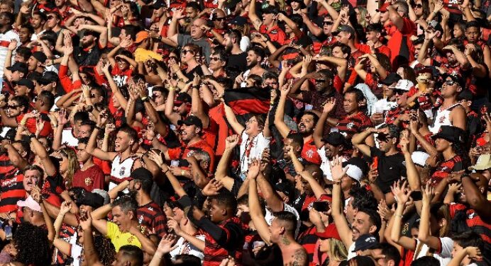 Flamengo alcança marca de 15 milhões de seguidores no Instagram