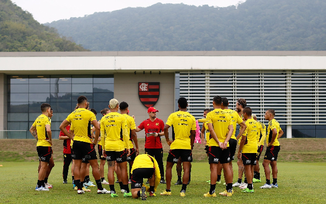 Sequência de treinos, cirurgia de Rodrigo Caio e folgas marcam semana “livre” do Flamengo