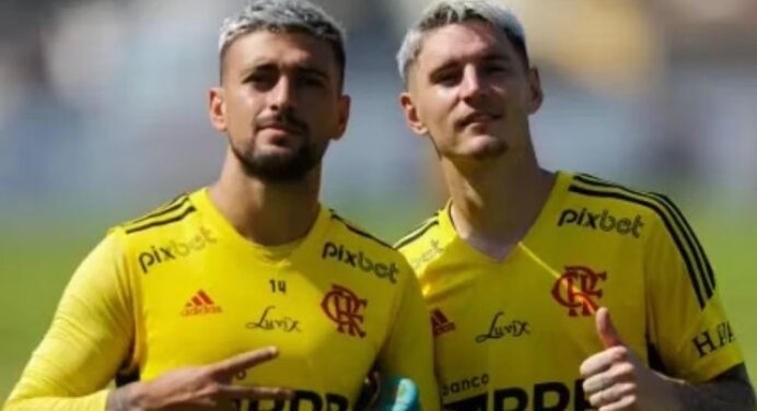 Arrascaeta e Varela aparecem em pré-lista de convocados do Uruguai para Copa do Mundo