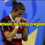 Filipe Luis com medalha de campeão da Copa do Brasil