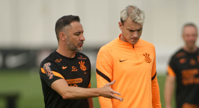 Corinthians tem reforços e desfalques para jogo contra o Flamengo