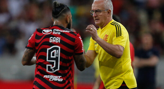 Gabigol pede a Dorival para ser titular em último jogo do Flamengo no ano, contra o Avaí