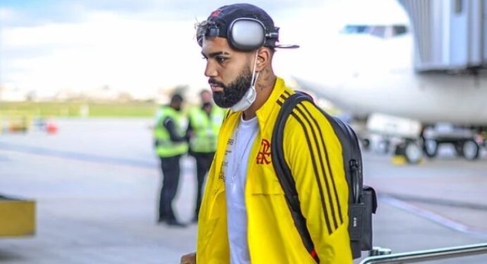 Retorno dos heróis: Flamengo desembarca no Brasil com título da Libertadores