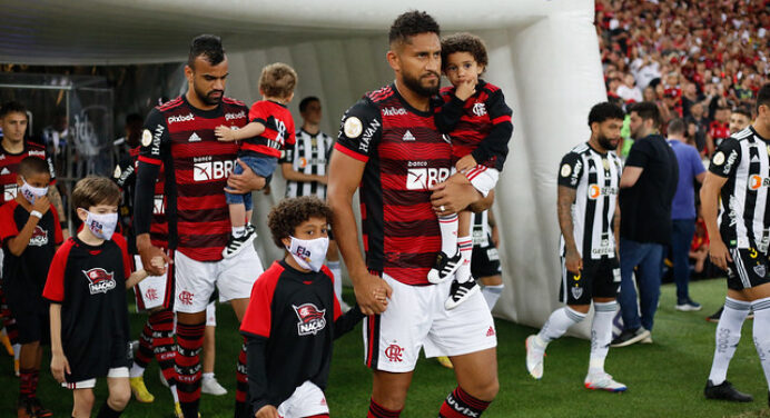 Com Fabrício Bruno e Pablo, Flamengo tem 100% de aproveitamento em 10 jogos