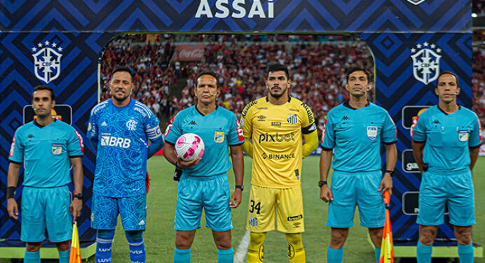CBF suspende árbitros de Flamengo x Santos