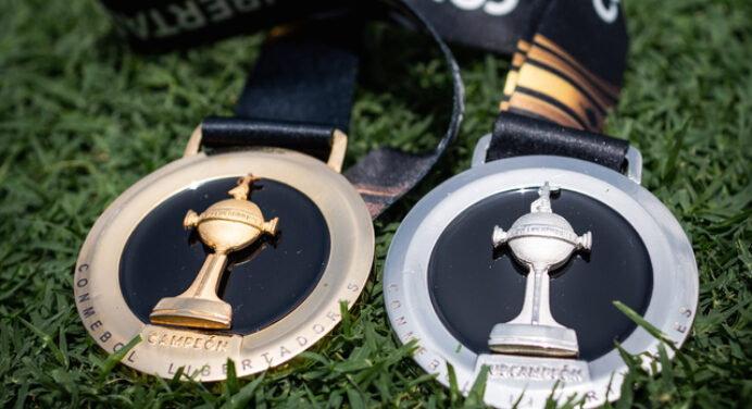 Conmebol divulga medalha da final da Libertadores entre Flamengo x Athletico-PR