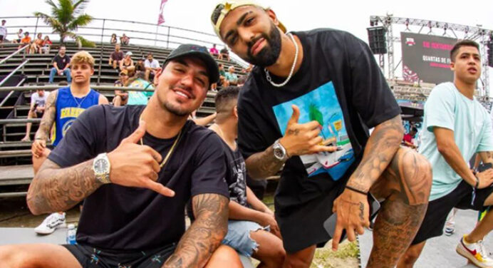 “Sextou!” Gabigol e Gabriel Medina se encontram para evento na Barra da Tijuca