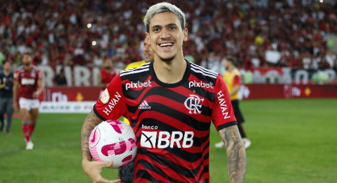 Autores do hit “Ai, Pedro” detalham produção da música e revelam surpresa com sucesso