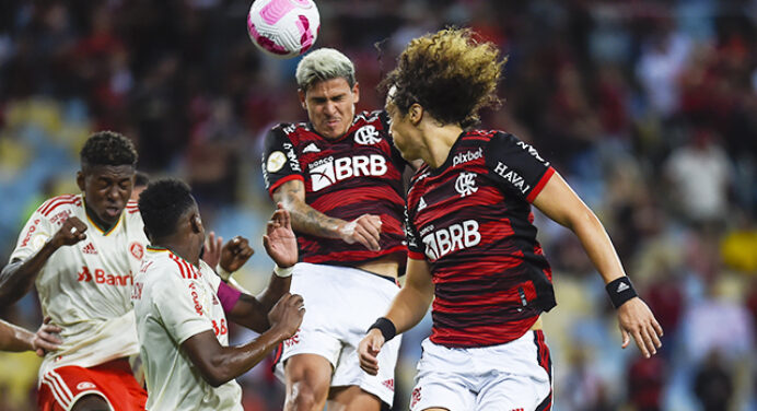 Flamengo dá 40 cruzamentos e erra quase 80% das tentativas no empate com Internacional