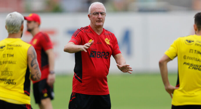 Dorival se manifesta sobre gol sofrido após toque de mão de atacante do América-MG