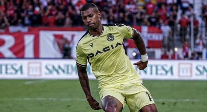 Desejado pelo Flamengo, Walace sofre acidente de carro na Itália; veja imagens