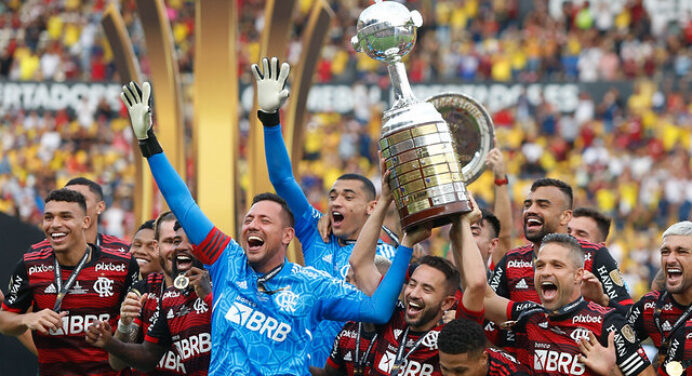 Diego Alves 2019 x Santos 2022: veja quem foi mais exigido como goleiro do Flamengo
