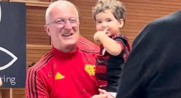 Mulher de Everton Ribeiro manda mensagem de despedida para Dorival Júnior
