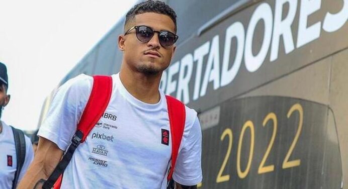 Dias de recompensa! João Gomes curte férias em viagem ao Caribe