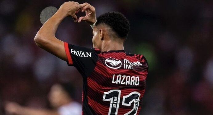 Ex-jogador do Fla, Lázaro ainda não recebeu medalhas de Copa do Brasil e Libertadores