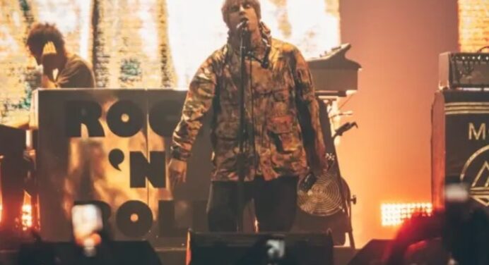Ex-integrante do Oasis revela admiração por Zico
