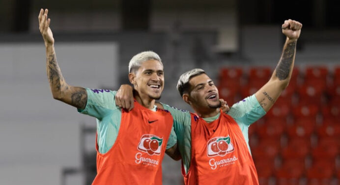 Pedro e Everton Ribeiro estão em provável escalação de Tite para Camarões x Brasil