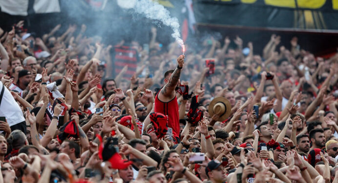 À frente do Barcelona, Flamengo é 2º time com mais interações no Instagram; veja top 5