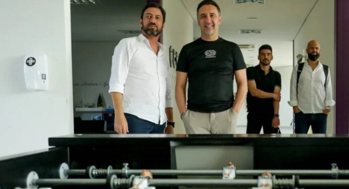 Presidente do Corinthians abre o jogo sobre esforço feito para manter Vítor Pereira no clube