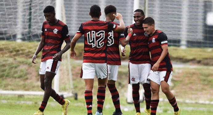 Valendo taça! Flamengo divulga escalação para final da Adidas Cup, contra Santos Laguna