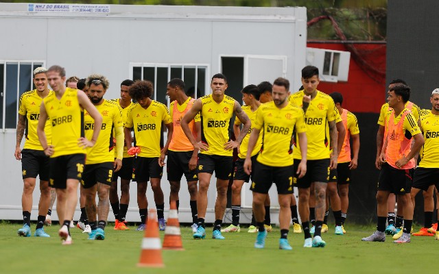 Elenco do Flamengo treina nesta sexta-feira com foco na temporada de 2023