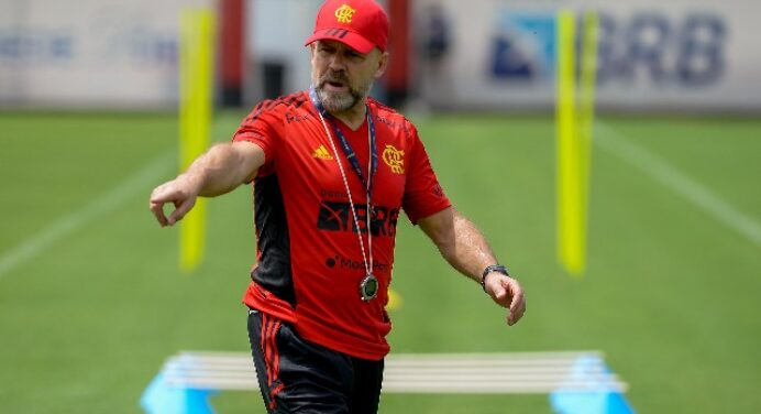 Mário Monteiro solta o verbo após sair do Flamengo