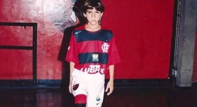 Dirigente da base do Flamengo destaca importância do futsal na formação de craques do futebol