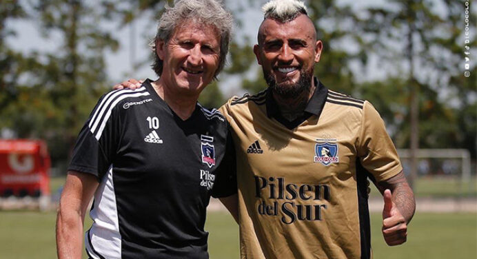 Vidal visita Colo-Colo do Chile durante férias