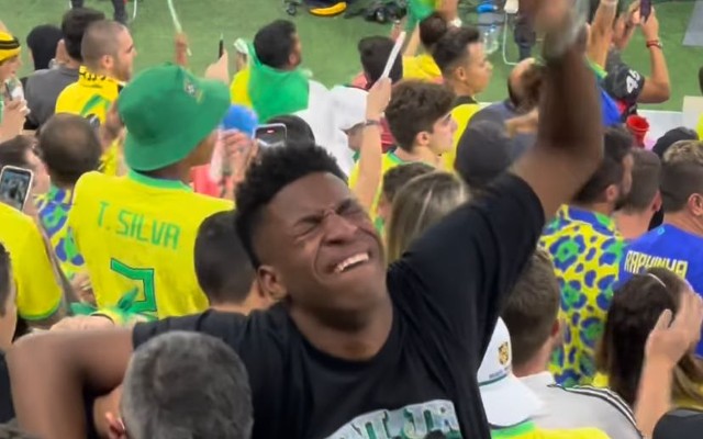 Irmão de Vinicius Júnior chora após gol do Cria do Flamengo na Copa do Mundo