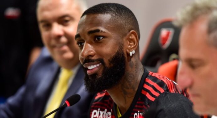 Gerson rasga elogios a ‘rivais’ de posição e afirma: “É bom para o Flamengo”